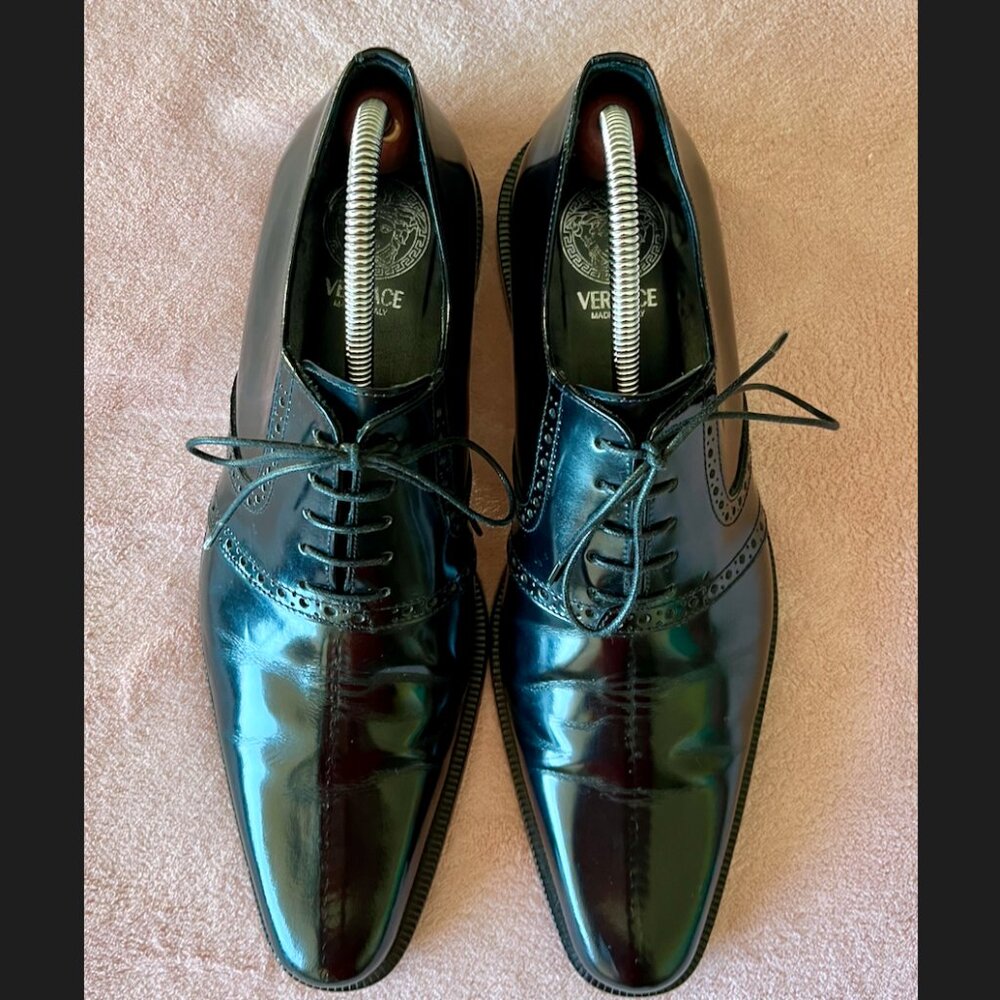 Versace Patent Leather Dress Shoes in Black - Sz 41 - US 8, 8.5. Made in Italy